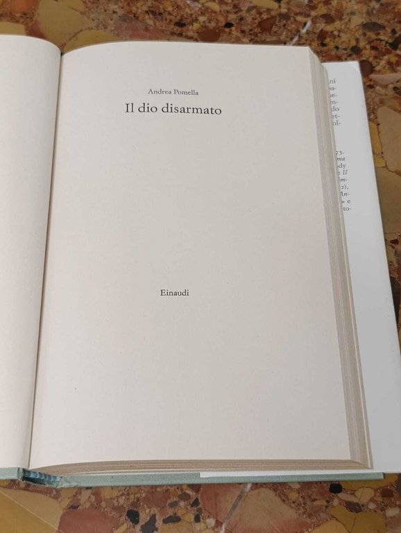 Il dio disarmato | Immagine Gallery 9