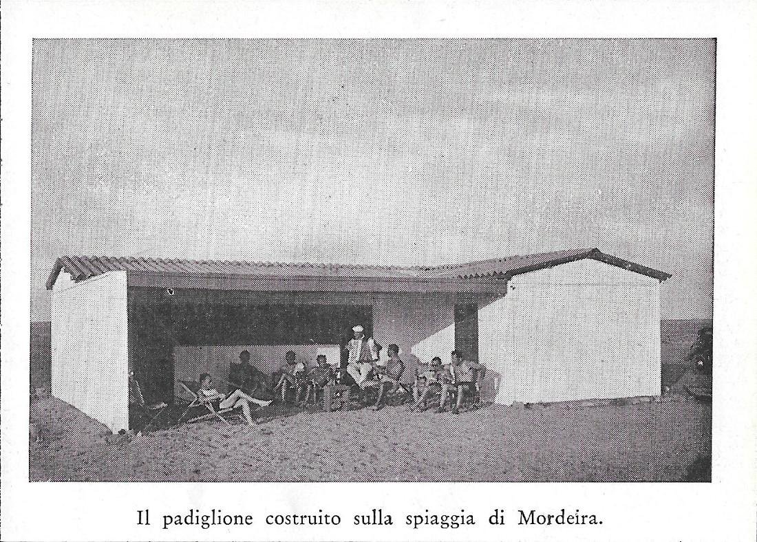 Il padiglione costruito sulla spiaggia di Mordeira (Capo Verde). Aviatori … | Immagine principale