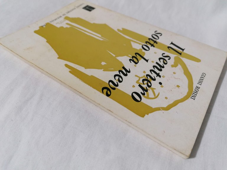 Il sentiero sotto la neve