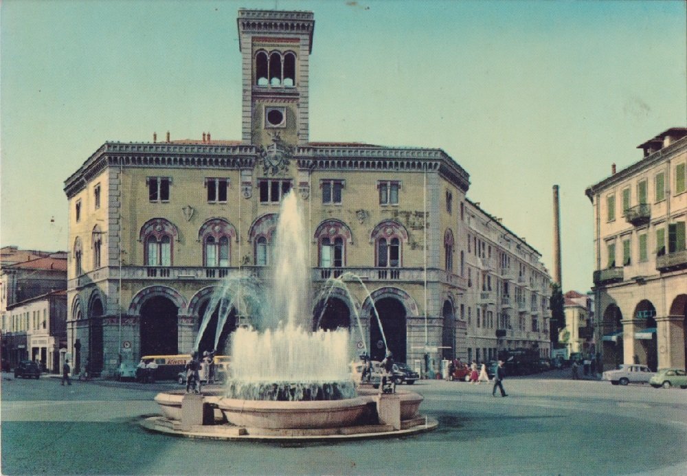 Imperia. Piazza Dante. Non viaggiata | Immagine principale