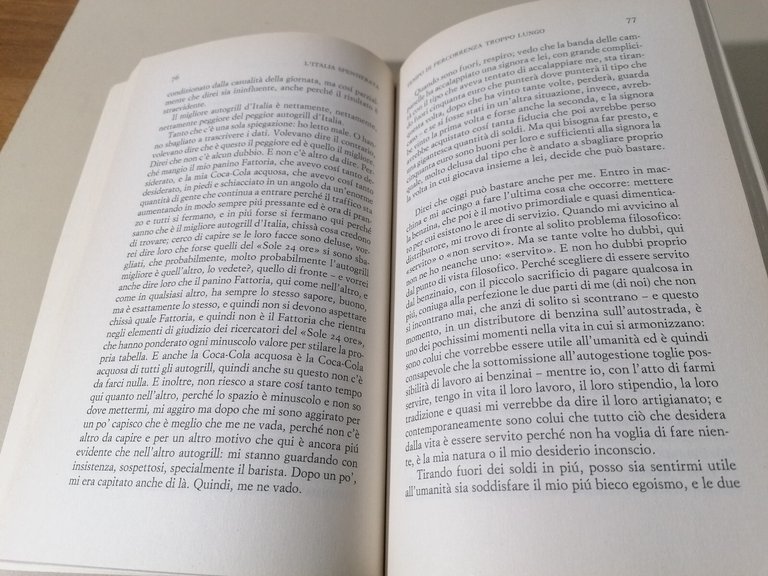 L'Italia Spensierata Libro Piccolo Einaudi Super ET Saggio Sull'Italiano Medio
