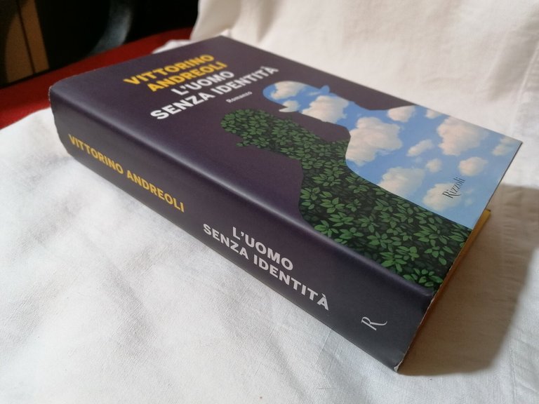 L'uomo senza identità