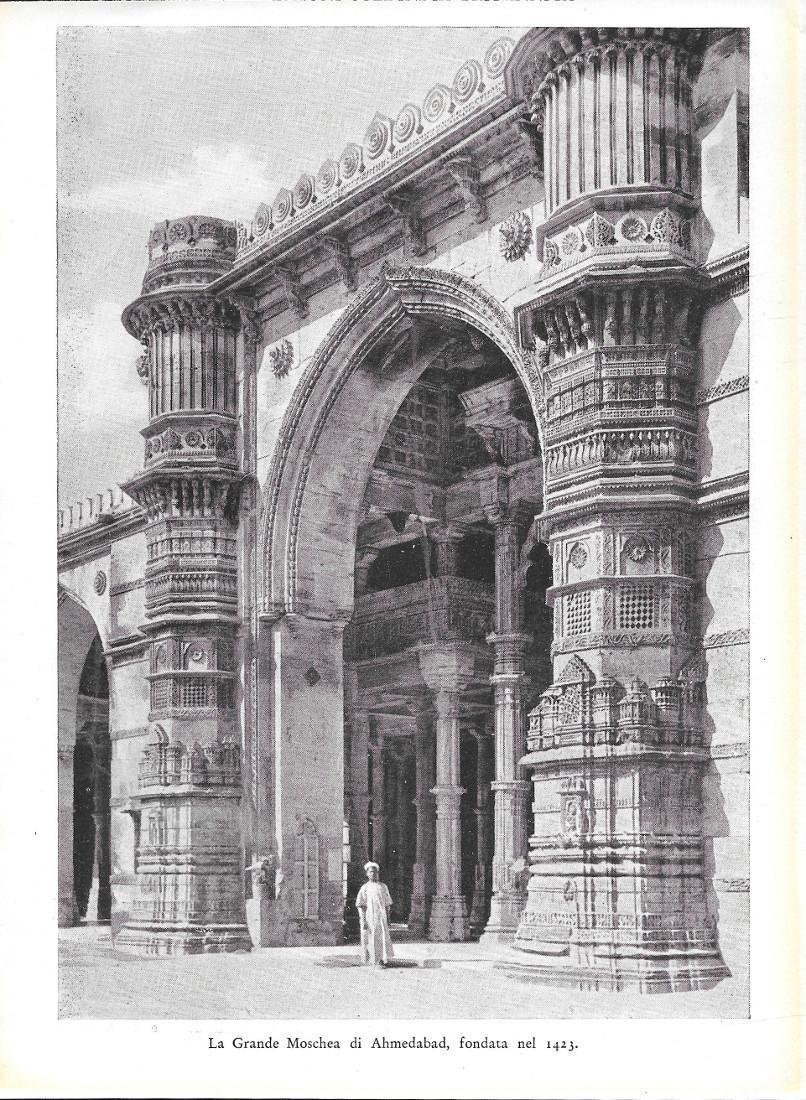 La Grande Moschea di Ahmedabad. Stampa 1934 | Immagine principale