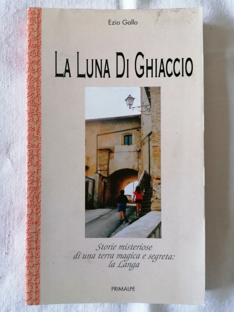 La luna di ghiaccio storie misteriose di una... Libro Ezio …
