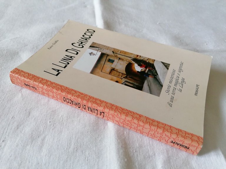 La luna di ghiaccio storie misteriose di una... Libro Ezio …