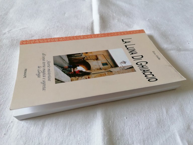 La luna di ghiaccio storie misteriose di una... Libro Ezio …