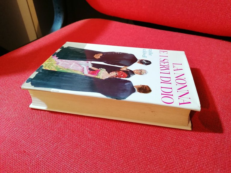 La nonna e i servi di Dio