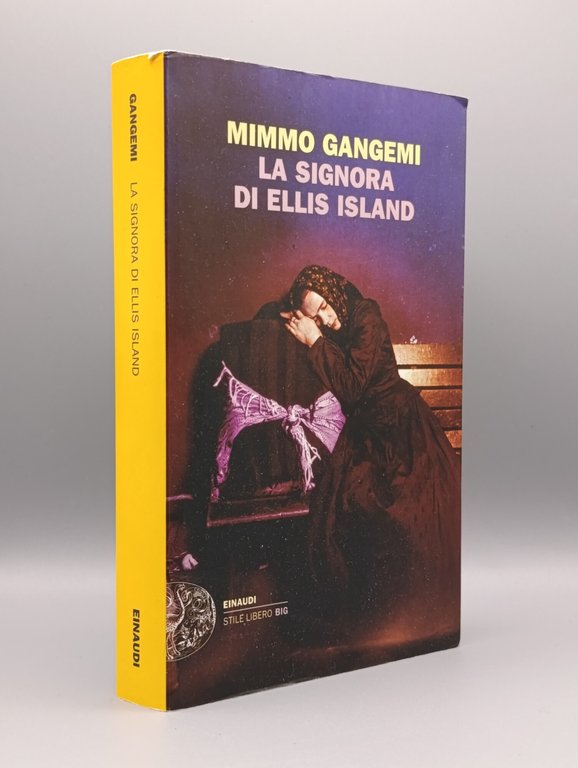 La signora di Ellis Island