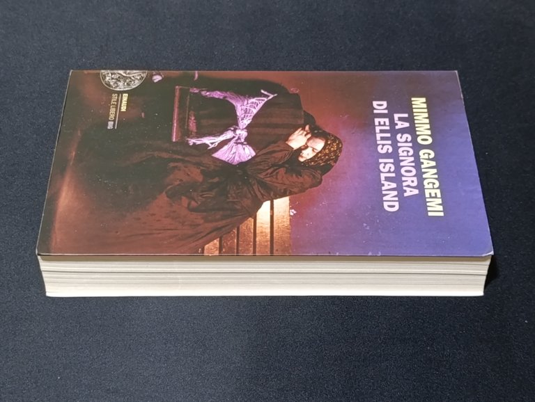 La signora di Ellis Island