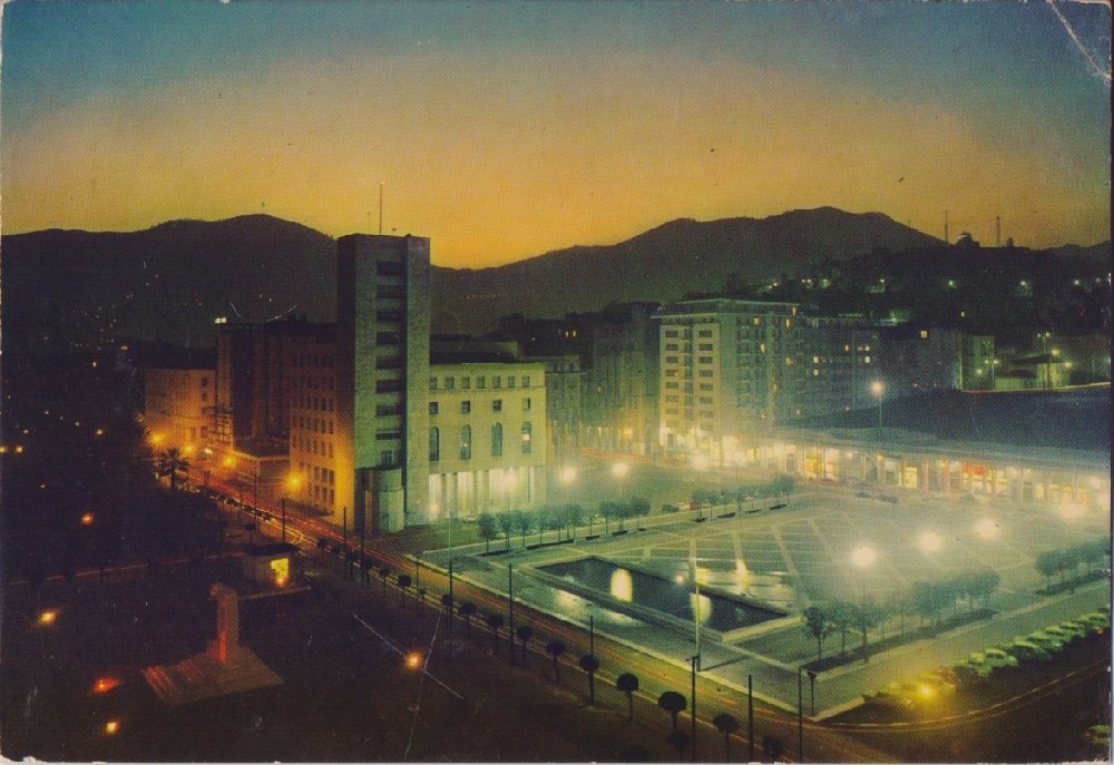 La Spezia. Piazza Italia. notturno. Viaggiata | Immagine principale