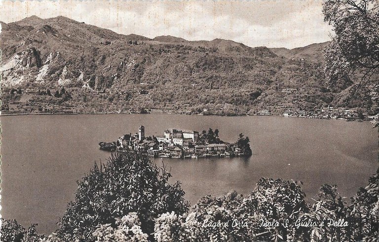 Lago d'Orta. Isola S. Giulio e Pella. Non viaggiata