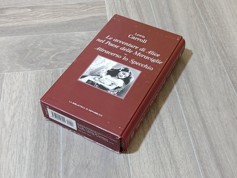 Le avventure di Alice nel paese delle meraviglie-Attraverso lo specchio