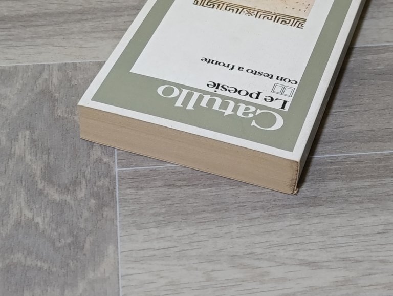 Le poesie. Testo originale a fronte