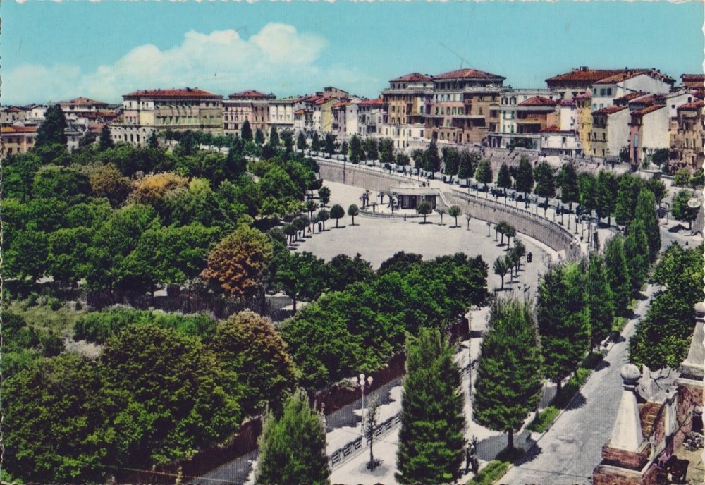 Macerata. Giardini. Passaggiata Puccinotti. Viaggiata 1963 | Immagine principale