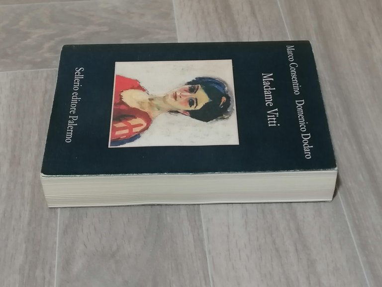 Madame Vitti, Libro Consentino Dodaro Sellerio 2022 La Memoria 9788838943485