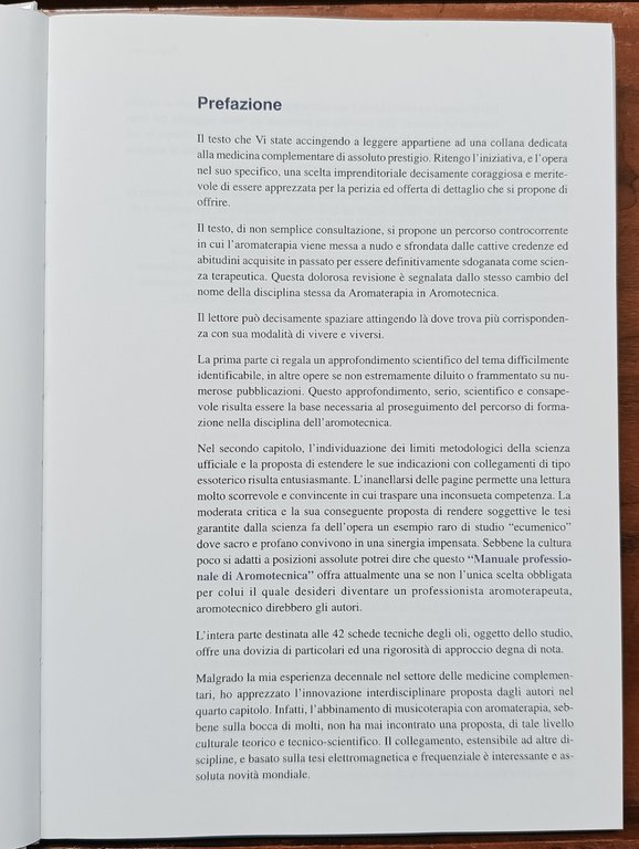 Manuale professionale di aromotecnica. Con 42 schede tecniche | Immagine Gallery 7