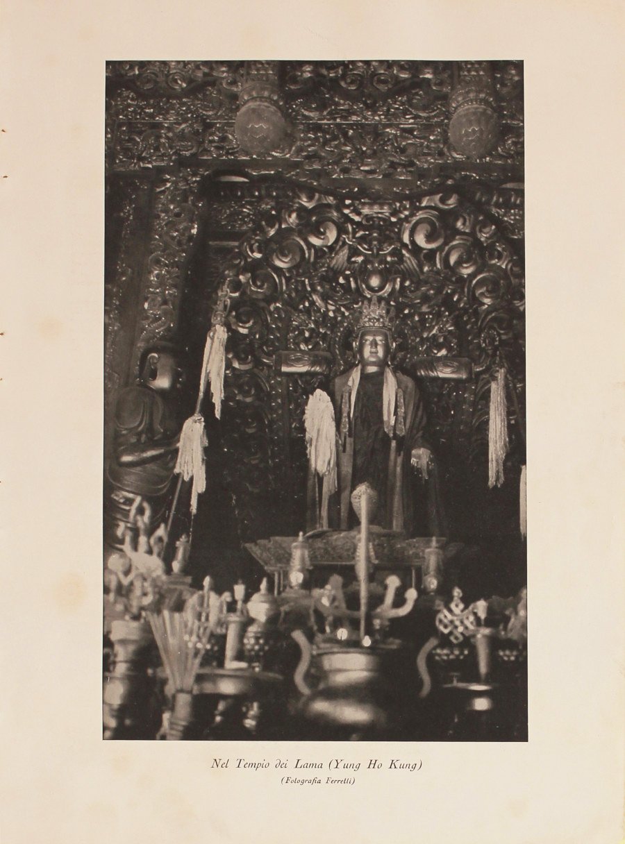 Nel Tempio dei Dalai Lama (Yung Ho Kung, foto Ferrelli). … | Immagine principale