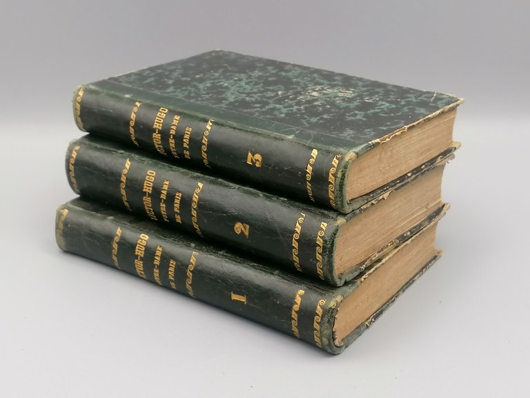 Notre Dame De Paris - Victor Hugo, 3 Tomi Antichi …