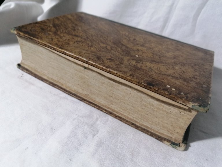 Nuovo dizionario dei sinonimi della lingua italiana libro Niccolò Tommaseo …