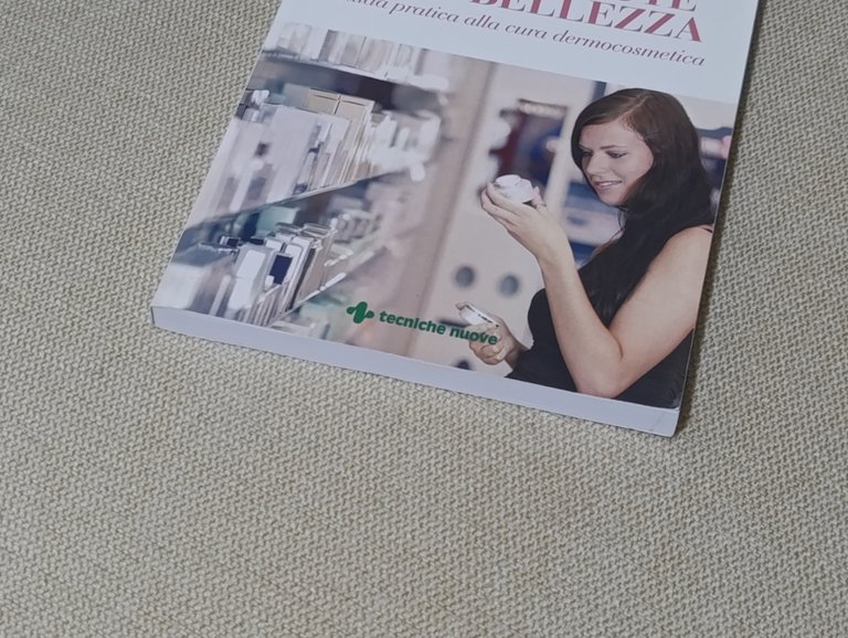 Pelle dalla salute alla bellezza. Guida pratica alla cura dermocosmetica