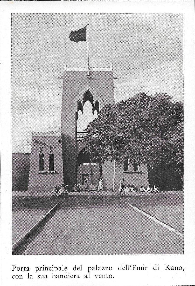 Porta principale del palazzo dell'Emir di Kano (Nigeria). Stampa 1934 | Immagine principale