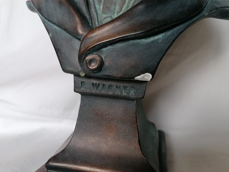 Scultura Mezzobusto Richard WAGNER in gesso bronzato artigianato lucchese cm …