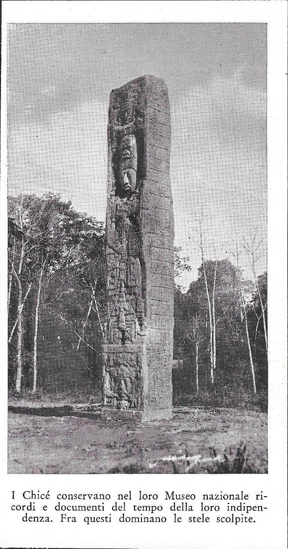 Stele scolpita nel museo nazionale Chicé (Guatemala). Stampa 1934 | Immagine principale