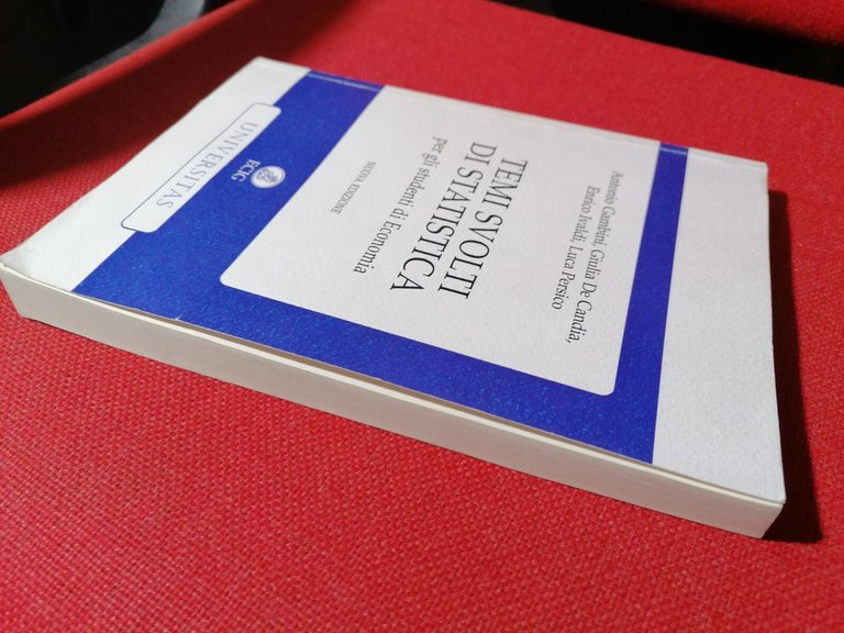 Temi svolti di statistica per gli studenti di Economia