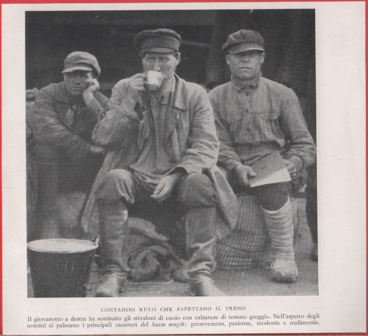 Transiberiana. Contadini russi che aspettano il treno. Immagine 1937 | Immagine principale