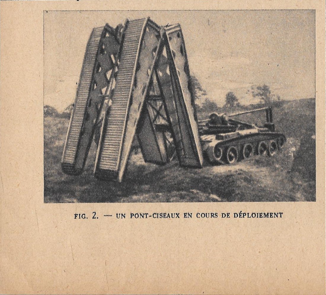 Un Pont Ciseaux en Cours de Déploiement - Immagine 1946 | Immagine principale