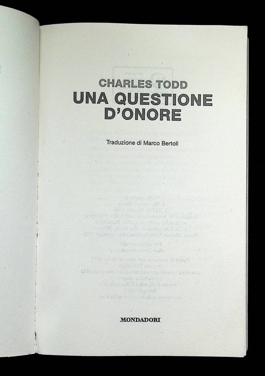 Una Questione d'Onore. Il Giallo Mondadori
