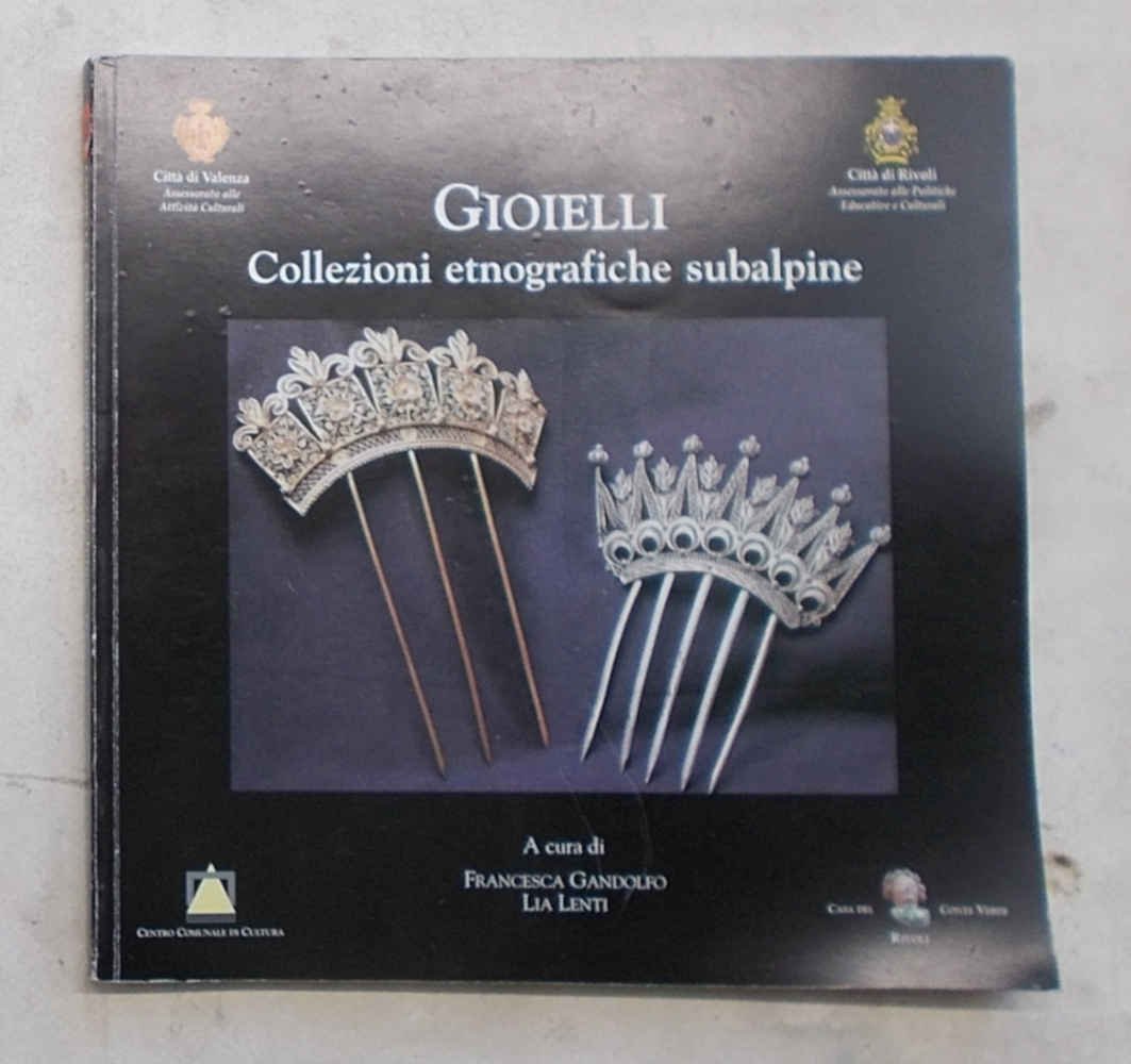 Gioielli. Collezioni etnografiche subalpine.