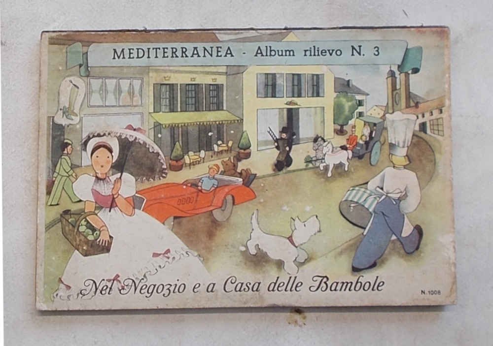 Nel negozio e a casa delle bambole.