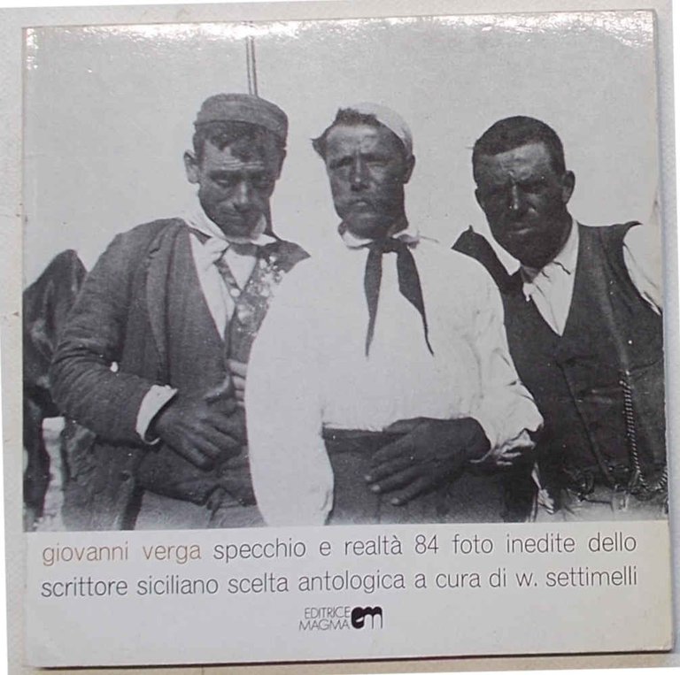 Specchio e realtà 84 foto inedite dello scrittore siciliano.