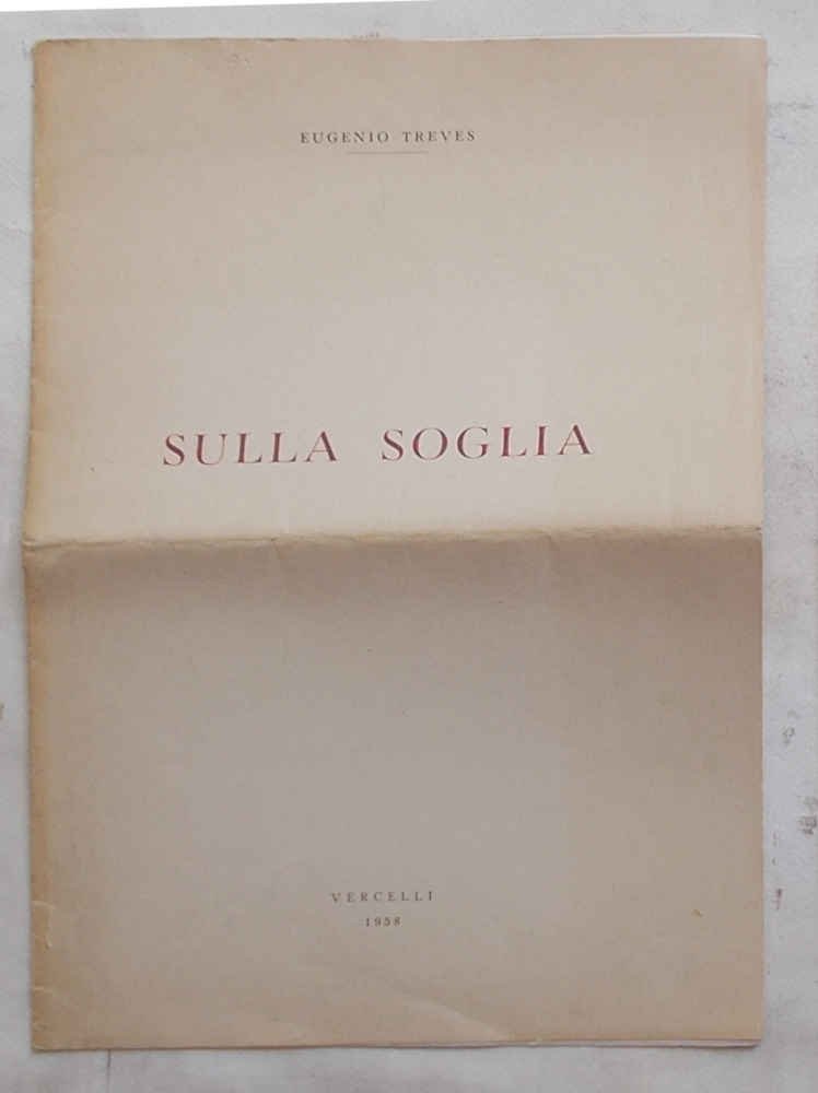 Sulla soglia.