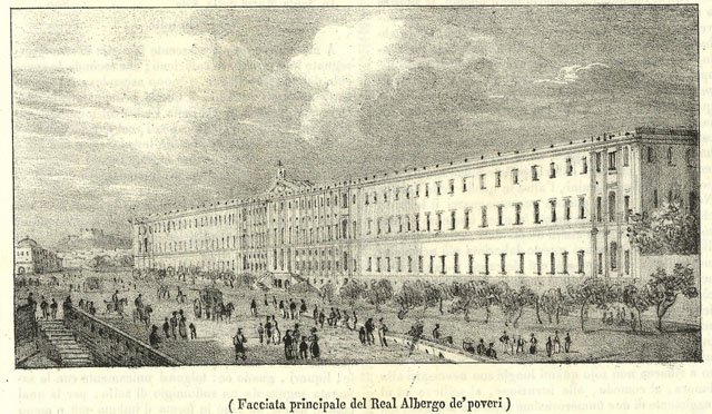 Facciata principale del Real Albergo de' poveri