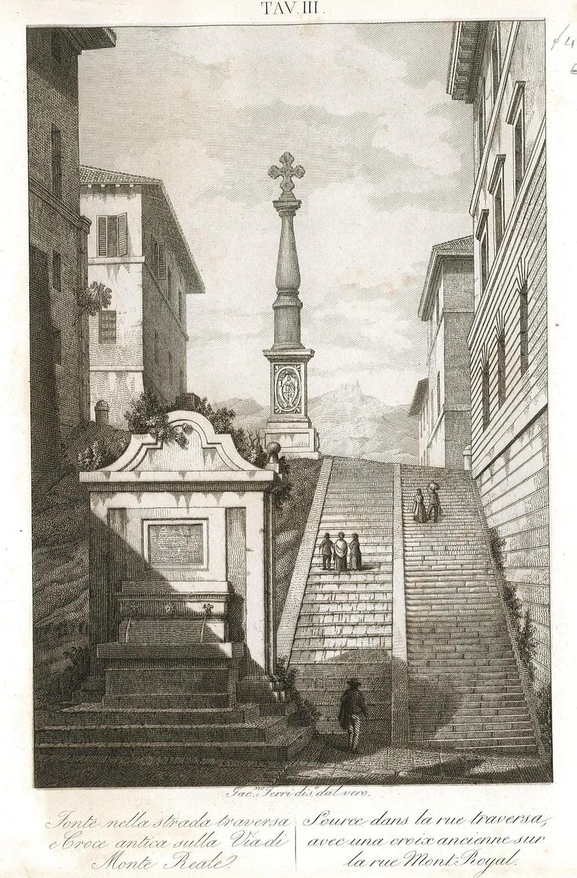 Fonte nella strada traversa e croce antica sulla Via di …