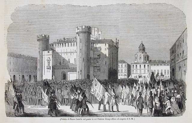 Veduta di Piazza Castello nel punto in cui l'intera falange …