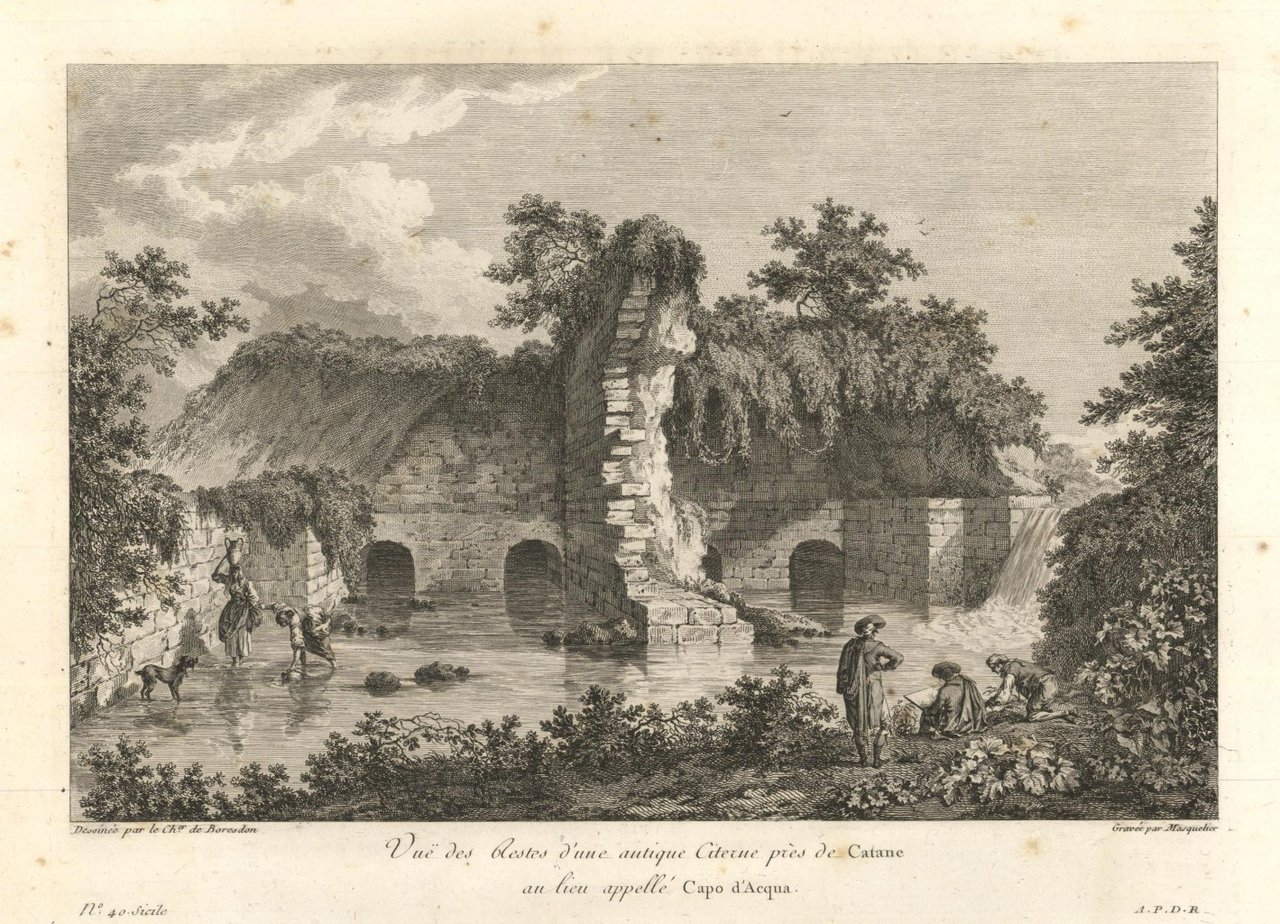 Vue des Restes d'une antique Citerne près de Catane au …