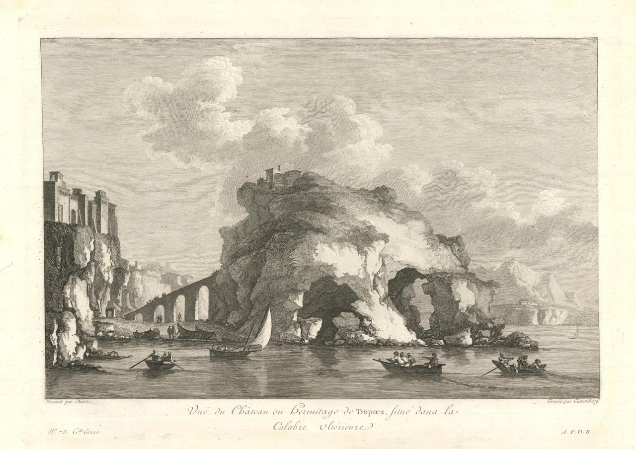 Vue du Chàteau où hermitage de Tropoea situé dans la …