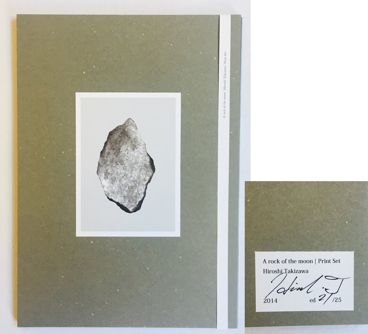 A Rock of the Moon | Immagine principale