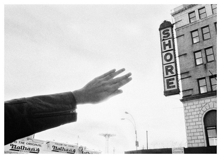 Anywhere, but exactly here | Immagine Gallery 2