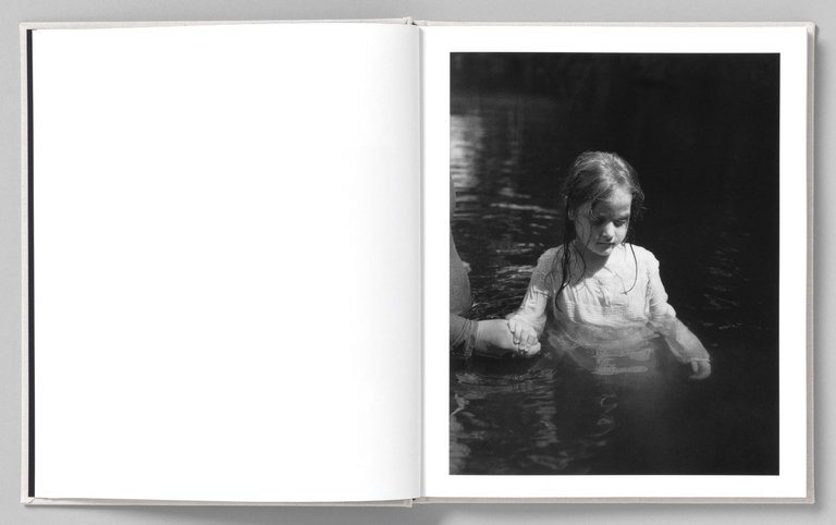At Night Gardens Grow | Immagine Gallery 3