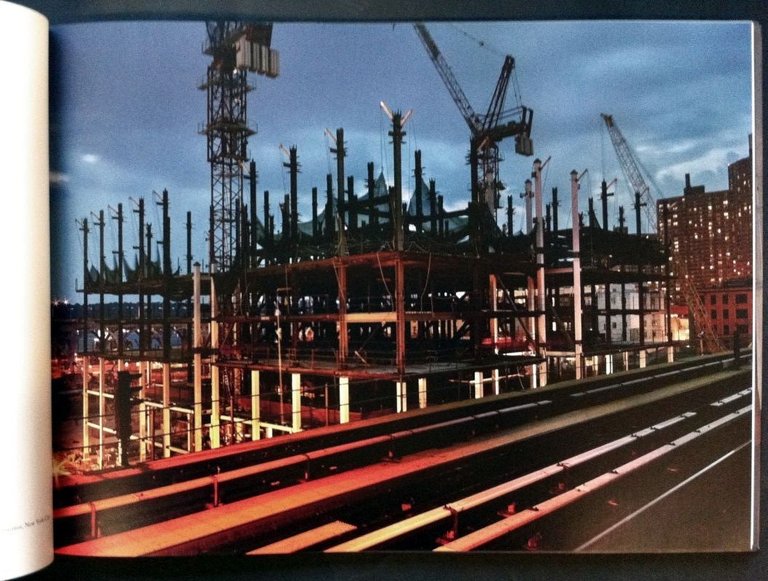 Dark City. Urban America at Night | Immagine Gallery 7