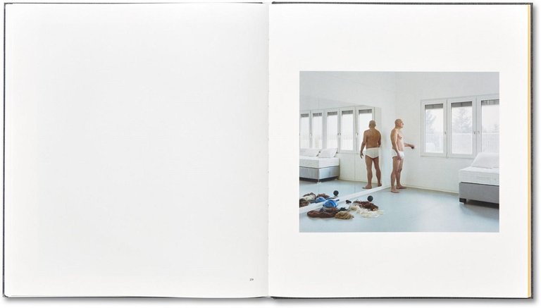 I know how furiously your heart is beating | Immagine Gallery 2