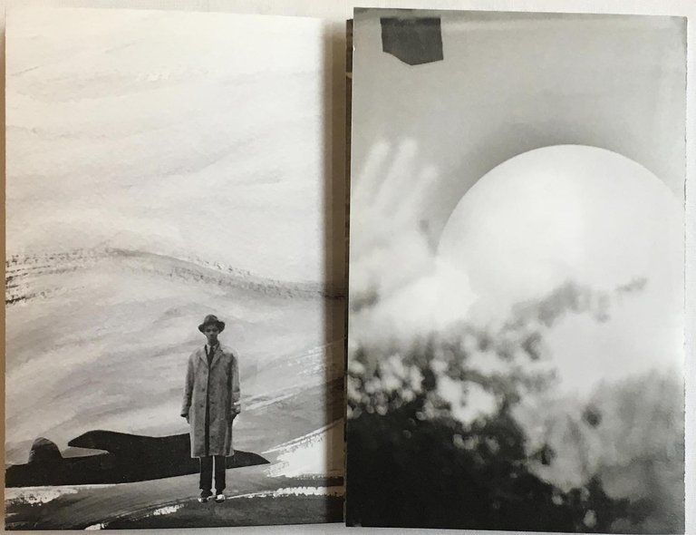 J.B. about men floating in the air | Immagine Gallery 3