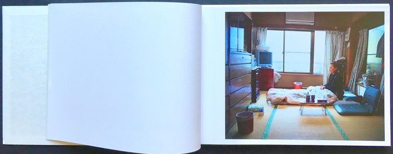 While Leaves Are Falling | Immagine Gallery 2