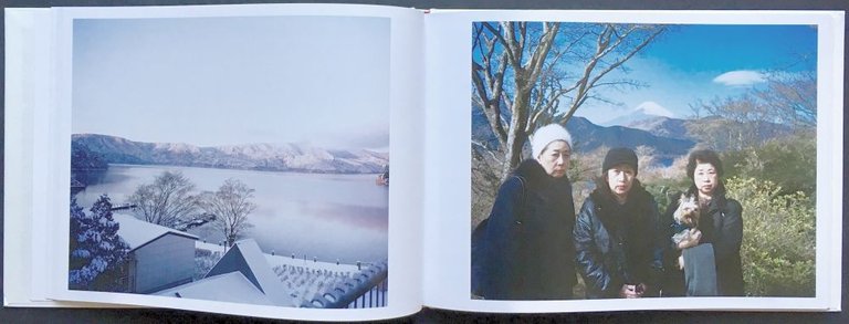 While Leaves Are Falling | Immagine Gallery 4