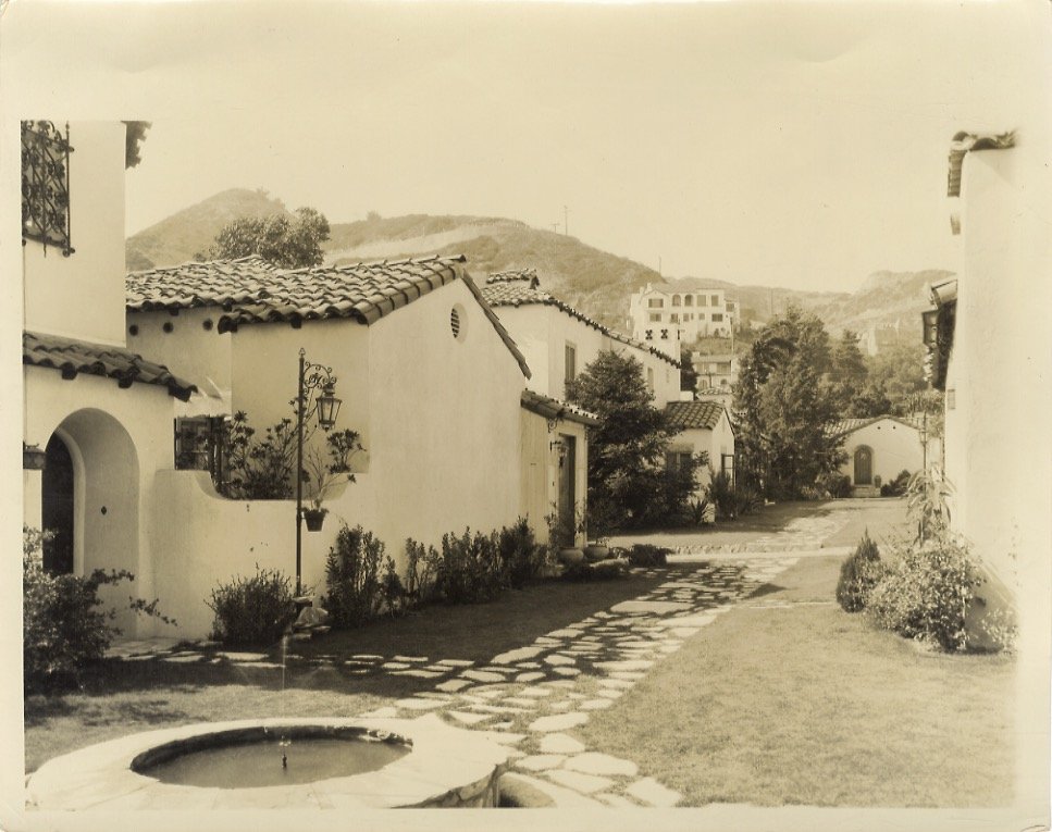 [CASE tipiche delle star di Hollywood].