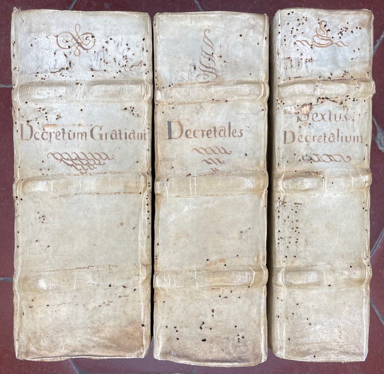 [CORPUS IURIS CANONICI]. Decretum Gratiani universi Iuris Canonici. - Decretales …